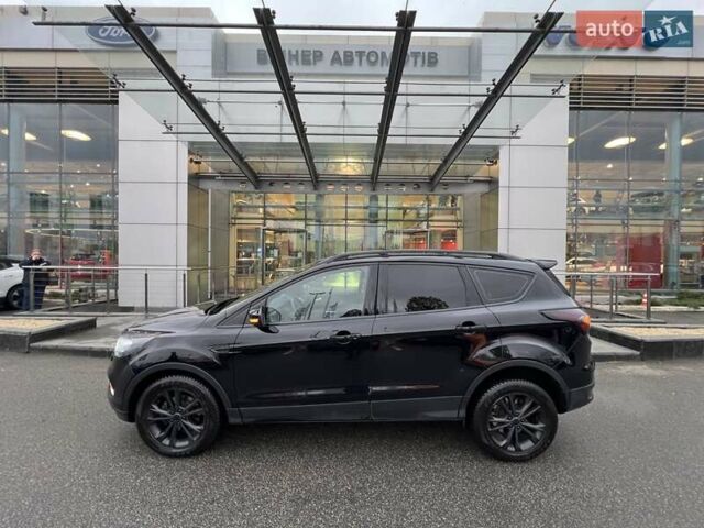 Черный Форд Куга, объемом двигателя 1.5 л и пробегом 92 тыс. км за 17298 $, фото 3 на Automoto.ua