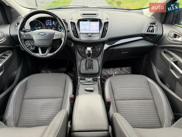 Чорний Форд Куга, об'ємом двигуна 1.5 л та пробігом 188 тис. км за 16500 $, фото 41 на Automoto.ua