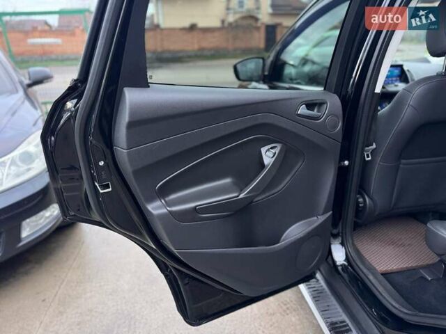 Черный Форд Куга, объемом двигателя 2 л и пробегом 222 тыс. км за 17200 $, фото 28 на Automoto.ua