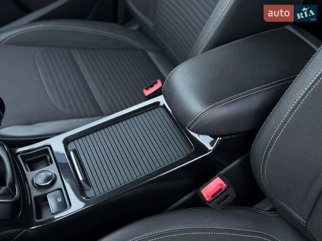 Черный Форд Куга, объемом двигателя 2 л и пробегом 222 тыс. км за 17200 $, фото 22 на Automoto.ua