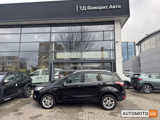 Чорний Форд Куга, об'ємом двигуна 2 л та пробігом 48 тис. км за 22500 $, фото 2 на Automoto.ua