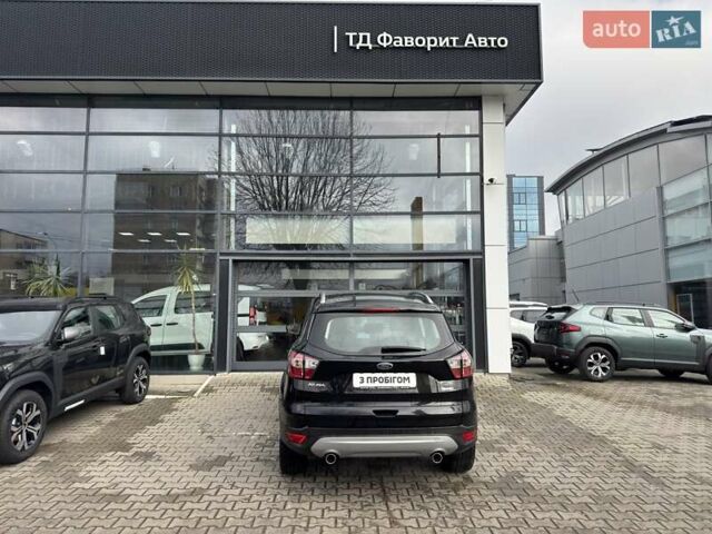 Черный Форд Куга, объемом двигателя 2 л и пробегом 48 тыс. км за 21999 $, фото 3 на Automoto.ua