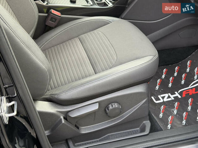 Чорний Форд Куга, об'ємом двигуна 1.5 л та пробігом 188 тис. км за 16500 $, фото 51 на Automoto.ua