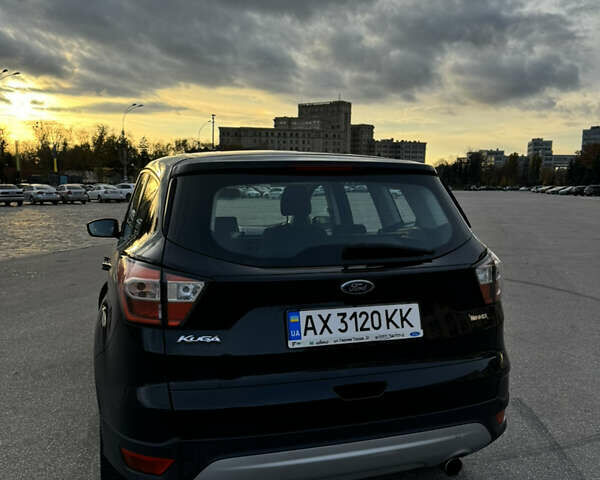 Черный Форд Куга, объемом двигателя 1.5 л и пробегом 77 тыс. км за 16000 $, фото 3 на Automoto.ua