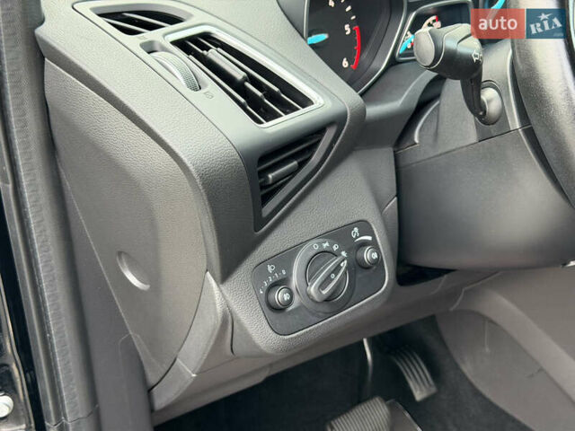 Чорний Форд Куга, об'ємом двигуна 1.5 л та пробігом 188 тис. км за 16500 $, фото 29 на Automoto.ua