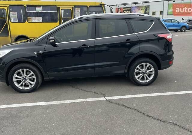 Черный Форд Куга, объемом двигателя 2 л и пробегом 153 тыс. км за 18900 $, фото 2 на Automoto.ua