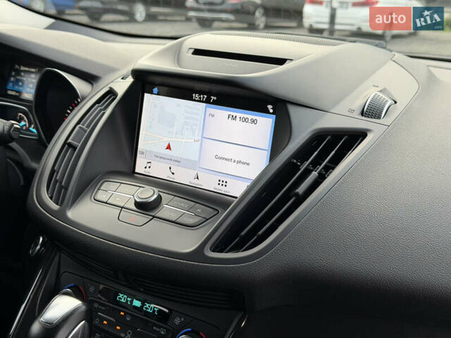 Чорний Форд Куга, об'ємом двигуна 1.5 л та пробігом 188 тис. км за 16500 $, фото 55 на Automoto.ua