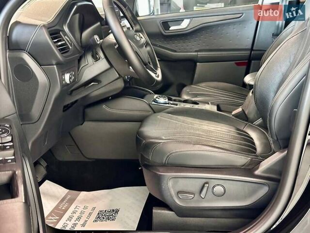 Черный Форд Куга, объемом двигателя 2.49 л и пробегом 142 тыс. км за 26990 $, фото 17 на Automoto.ua