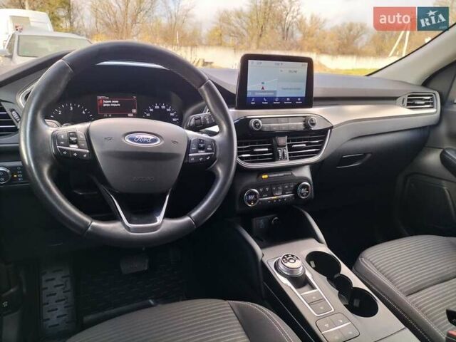 Черный Форд Куга, объемом двигателя 1.5 л и пробегом 226 тыс. км за 19800 $, фото 21 на Automoto.ua