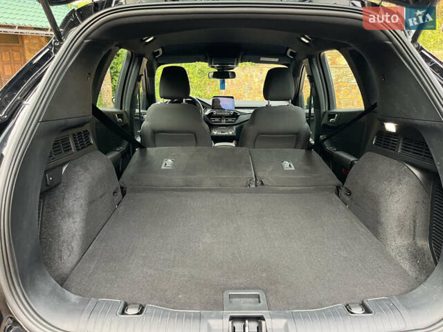 Чорний Форд Куга, об'ємом двигуна 2.49 л та пробігом 152 тис. км за 26800 $, фото 76 на Automoto.ua