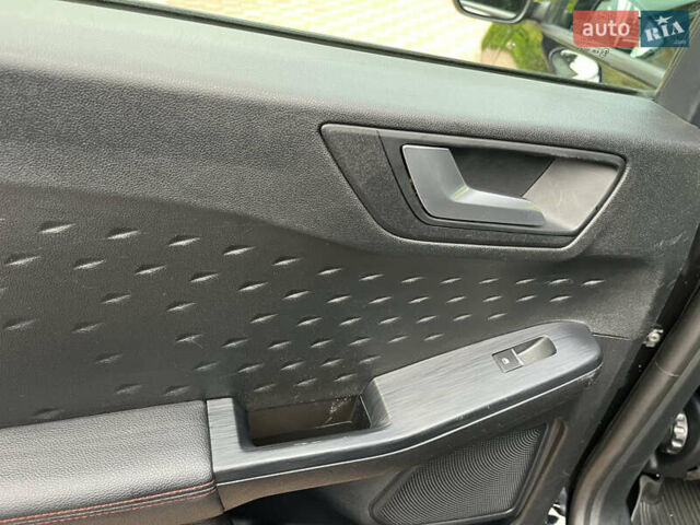 Чорний Форд Куга, об'ємом двигуна 2.49 л та пробігом 152 тис. км за 26800 $, фото 66 на Automoto.ua