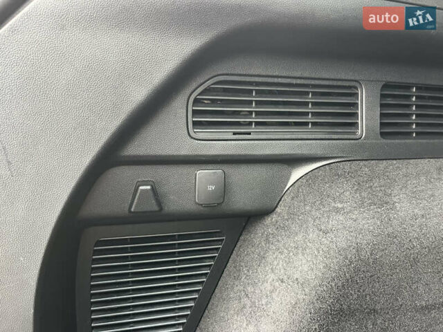 Чорний Форд Куга, об'ємом двигуна 2.49 л та пробігом 152 тис. км за 26800 $, фото 82 на Automoto.ua