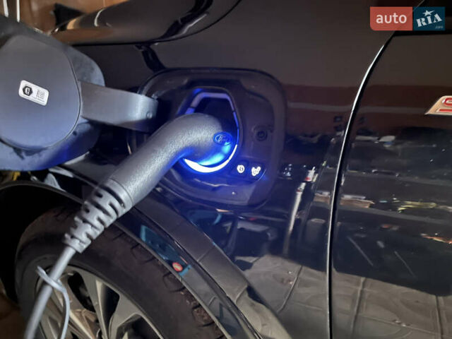 Чорний Форд Куга, об'ємом двигуна 2.49 л та пробігом 152 тис. км за 26800 $, фото 131 на Automoto.ua