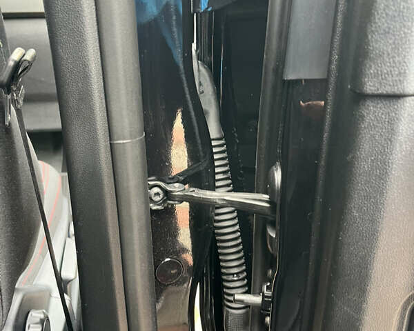 Чорний Форд Куга, об'ємом двигуна 2.49 л та пробігом 152 тис. км за 26800 $, фото 98 на Automoto.ua