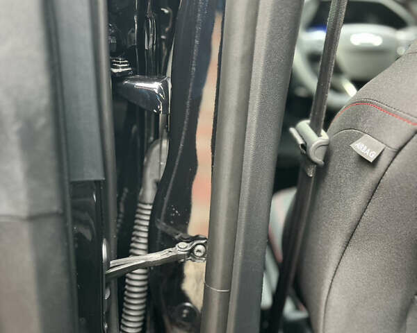 Чорний Форд Куга, об'ємом двигуна 2.49 л та пробігом 152 тис. км за 26800 $, фото 94 на Automoto.ua