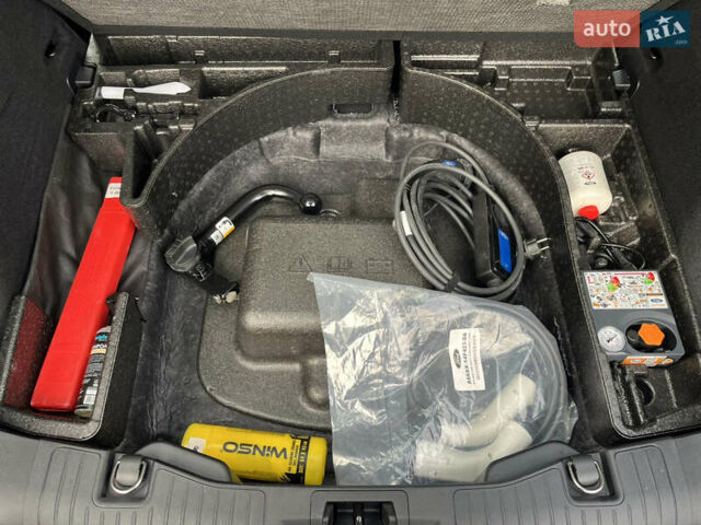 Чорний Форд Куга, об'ємом двигуна 2.49 л та пробігом 152 тис. км за 26800 $, фото 77 на Automoto.ua