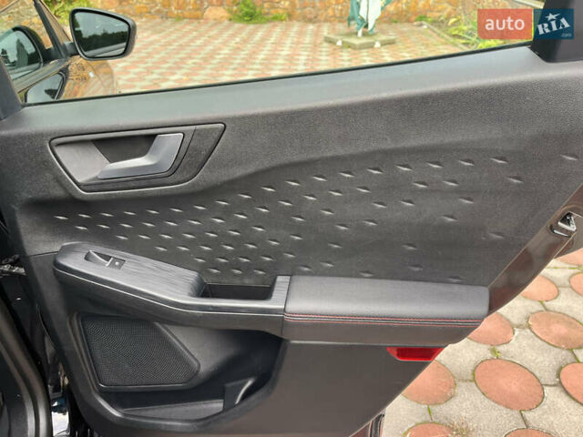 Чорний Форд Куга, об'ємом двигуна 2.49 л та пробігом 152 тис. км за 26800 $, фото 75 на Automoto.ua