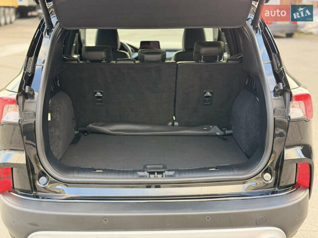 Черный Форд Куга, объемом двигателя 1.5 л и пробегом 180 тыс. км за 20500 $, фото 15 на Automoto.ua