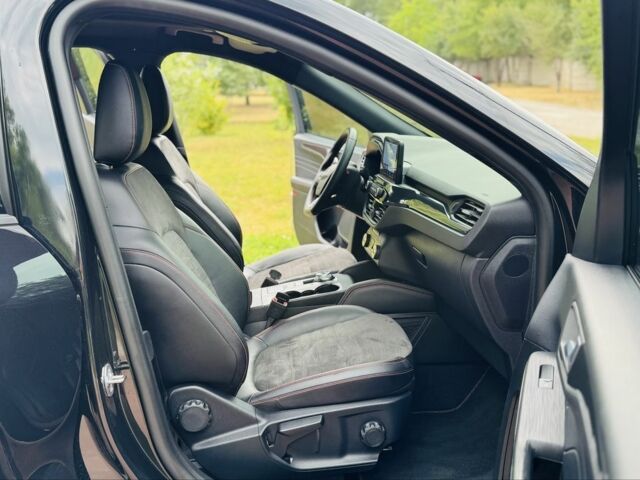 Черный Форд Куга, объемом двигателя 2.5 л и пробегом 29 тыс. км за 29500 $, фото 12 на Automoto.ua