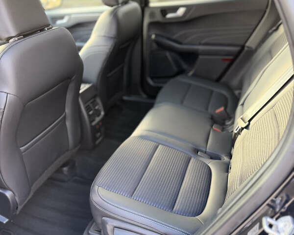 Черный Форд Куга, объемом двигателя 1.5 л и пробегом 180 тыс. км за 20500 $, фото 37 на Automoto.ua