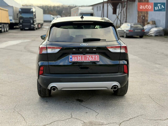 Черный Форд Куга, объемом двигателя 1.5 л и пробегом 180 тыс. км за 20500 $, фото 5 на Automoto.ua