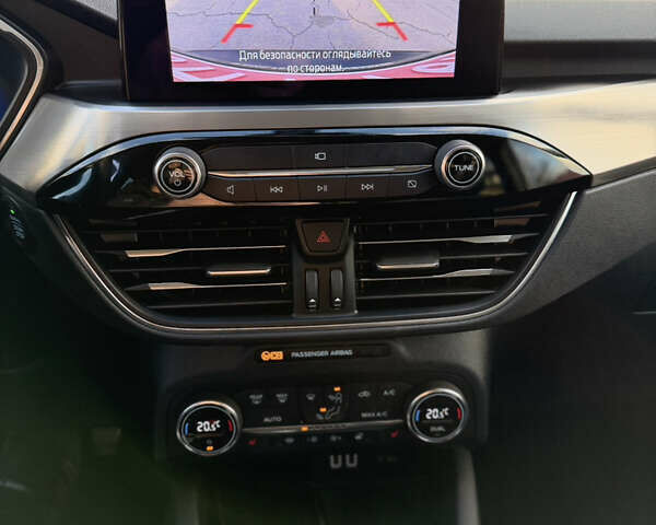 Черный Форд Куга, объемом двигателя 1.5 л и пробегом 180 тыс. км за 20500 $, фото 28 на Automoto.ua