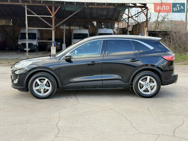 Черный Форд Куга, объемом двигателя 1.5 л и пробегом 180 тыс. км за 20500 $, фото 6 на Automoto.ua