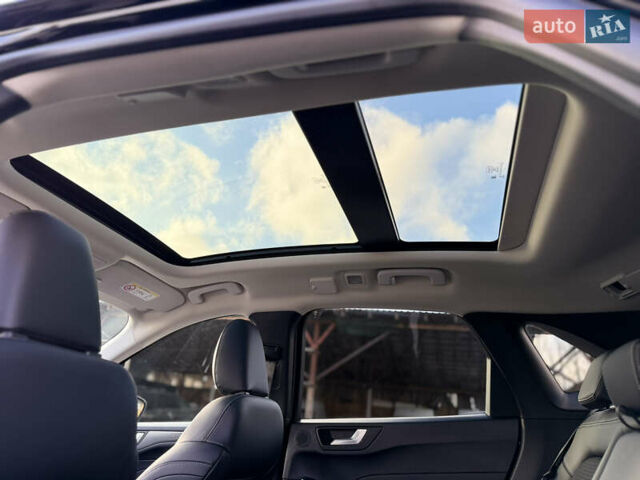 Черный Форд Куга, объемом двигателя 1.5 л и пробегом 180 тыс. км за 20500 $, фото 38 на Automoto.ua