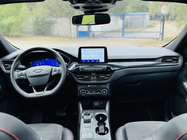 Черный Форд Куга, объемом двигателя 2.5 л и пробегом 29 тыс. км за 29500 $, фото 7 на Automoto.ua