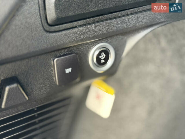 Черный Форд Куга, объемом двигателя 1.5 л и пробегом 180 тыс. км за 20500 $, фото 17 на Automoto.ua