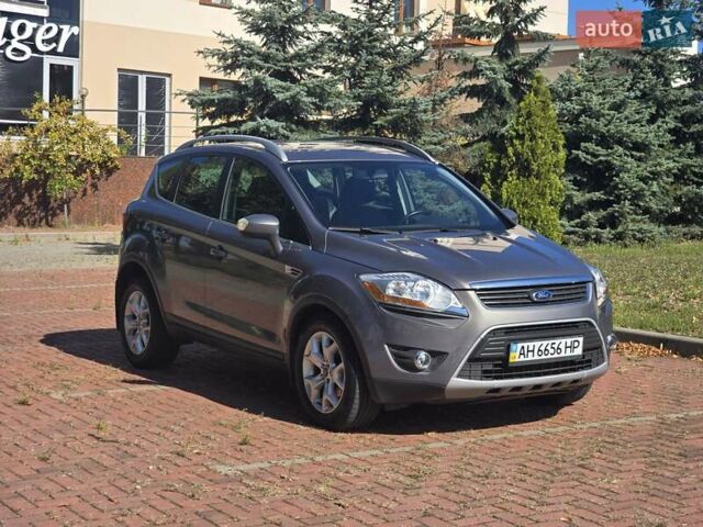 Коричневый Форд Куга, объемом двигателя 2 л и пробегом 85 тыс. км за 12900 $, фото 11 на Automoto.ua