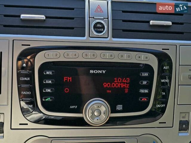 Коричневый Форд Куга, объемом двигателя 2 л и пробегом 85 тыс. км за 12900 $, фото 26 на Automoto.ua