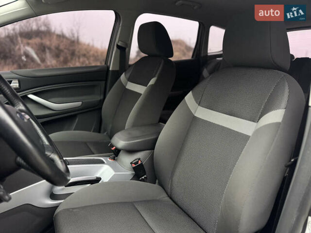 Коричневый Форд Куга, объемом двигателя 2 л и пробегом 170 тыс. км за 10300 $, фото 27 на Automoto.ua