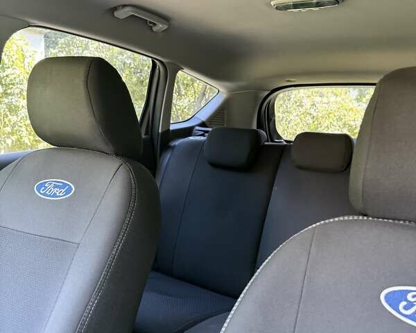 Коричневый Форд Куга, объемом двигателя 2 л и пробегом 226 тыс. км за 10700 $, фото 6 на Automoto.ua