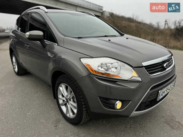 Коричневый Форд Куга, объемом двигателя 2 л и пробегом 170 тыс. км за 10300 $, фото 7 на Automoto.ua