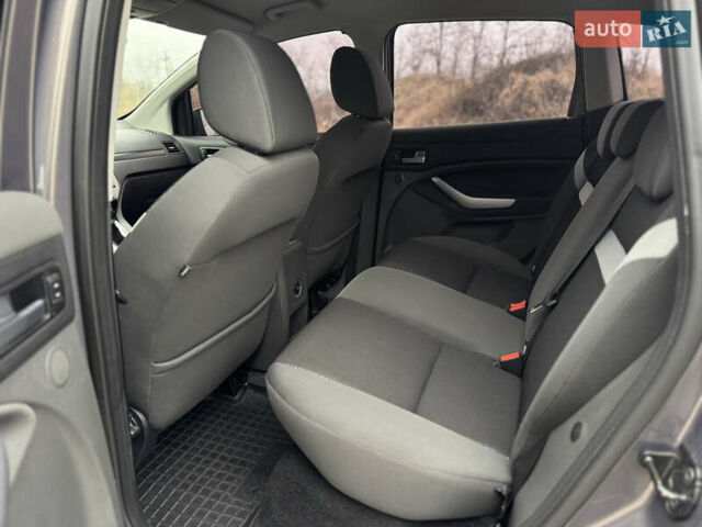 Коричневый Форд Куга, объемом двигателя 2 л и пробегом 170 тыс. км за 10300 $, фото 30 на Automoto.ua