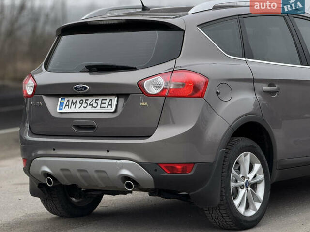 Коричневый Форд Куга, объемом двигателя 2 л и пробегом 170 тыс. км за 10300 $, фото 16 на Automoto.ua