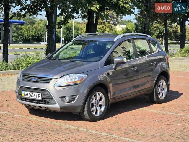 Коричневый Форд Куга, объемом двигателя 2 л и пробегом 85 тыс. км за 12900 $, фото 2 на Automoto.ua