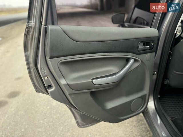 Коричневый Форд Куга, объемом двигателя 2 л и пробегом 170 тыс. км за 10300 $, фото 29 на Automoto.ua