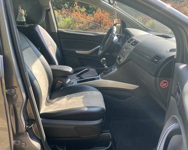 Коричневый Форд Куга, объемом двигателя 2 л и пробегом 211 тыс. км за 10500 $, фото 7 на Automoto.ua