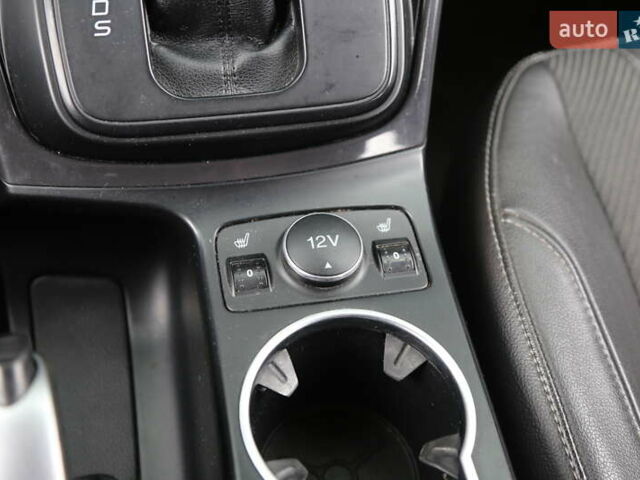 Коричневый Форд Куга, объемом двигателя 2 л и пробегом 107 тыс. км за 13200 $, фото 20 на Automoto.ua