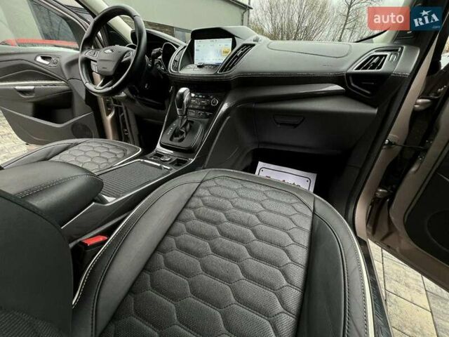 Коричневий Форд Куга, об'ємом двигуна 2 л та пробігом 161 тис. км за 15000 $, фото 20 на Automoto.ua