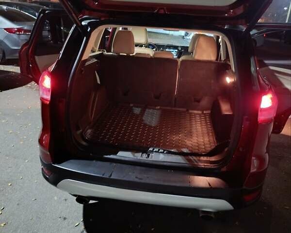 Красный Форд Куга, объемом двигателя 1.6 л и пробегом 157 тыс. км за 14400 $, фото 10 на Automoto.ua