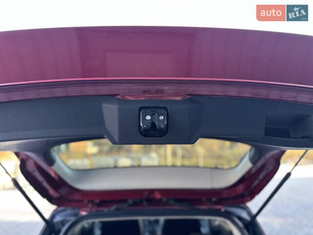 Красный Форд Куга, объемом двигателя 2 л и пробегом 169 тыс. км за 13555 $, фото 85 на Automoto.ua