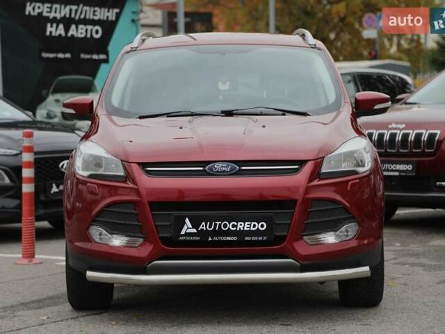 Форд Куга 2015 в Харькове на Automoto.ua Красный Форд Куга, объемом двигателя 2 л и пробегом 146 тыс. км за 15000 $, фото 1 на Automoto.ua