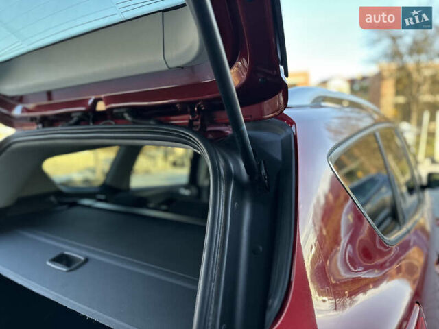 Красный Форд Куга, объемом двигателя 2 л и пробегом 169 тыс. км за 13555 $, фото 103 на Automoto.ua