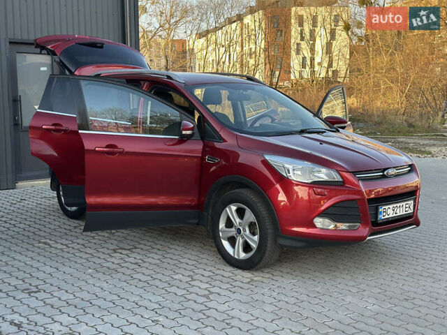 Красный Форд Куга, объемом двигателя 2 л и пробегом 169 тыс. км за 13555 $, фото 83 на Automoto.ua