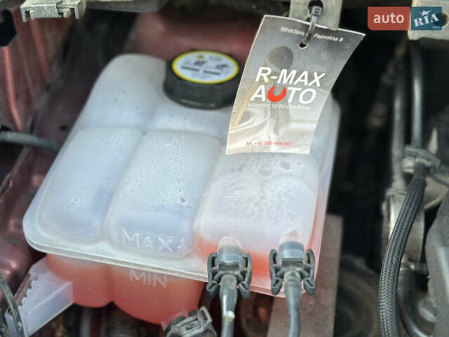 Красный Форд Куга, объемом двигателя 2 л и пробегом 169 тыс. км за 13555 $, фото 35 на Automoto.ua