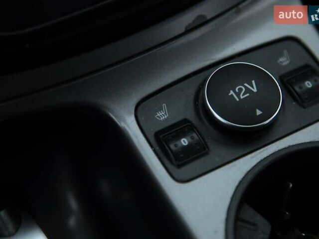 Форд Куга 2015 в Харькове на Automoto.ua Красный Форд Куга, объемом двигателя 2 л и пробегом 146 тыс. км за 15000 $, фото 19 на Automoto.ua