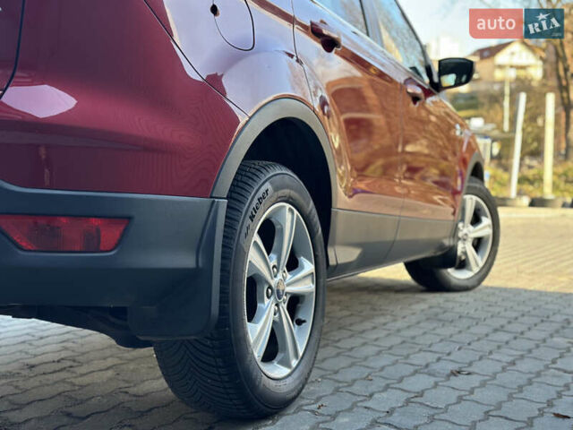 Красный Форд Куга, объемом двигателя 2 л и пробегом 169 тыс. км за 13555 $, фото 24 на Automoto.ua